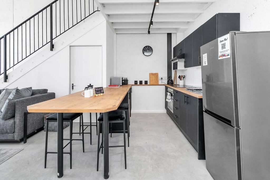 Spice Yard Lofts On Voortrekker-b116 Apartment Cape Town