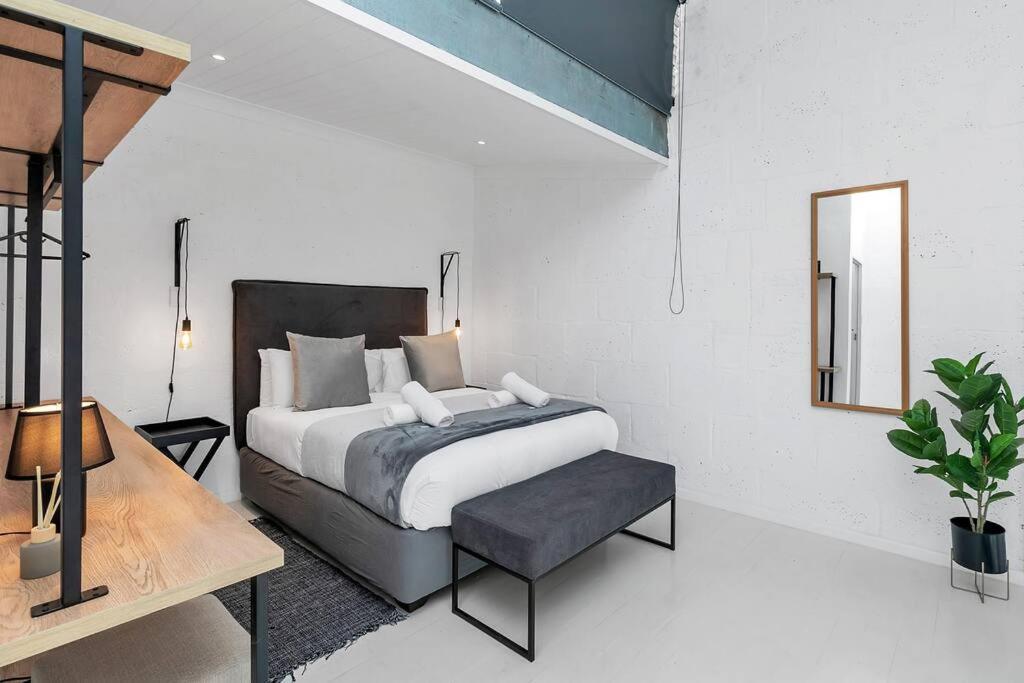 Spice Yard Lofts On Voortrekker-b116 *